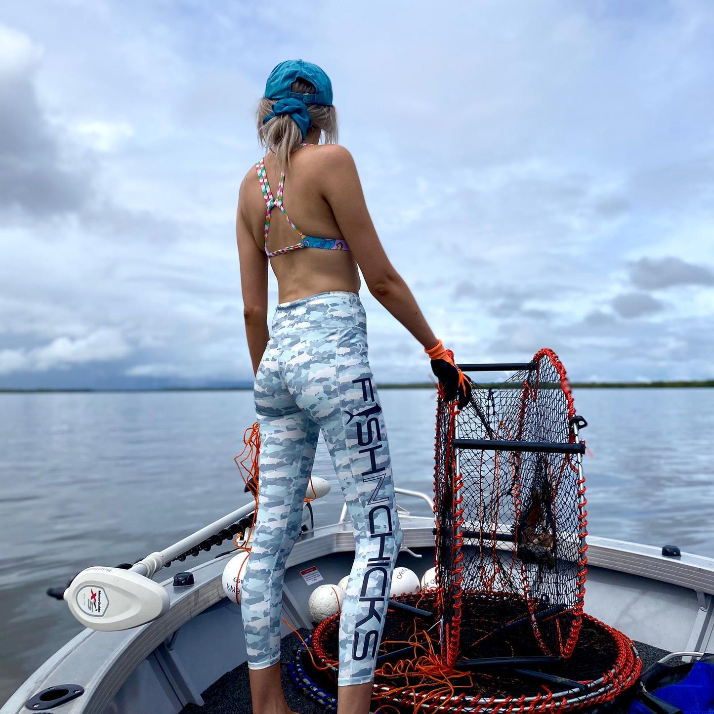 FISHY BUSINESS 7/8 LEGGINGS - WOMENS