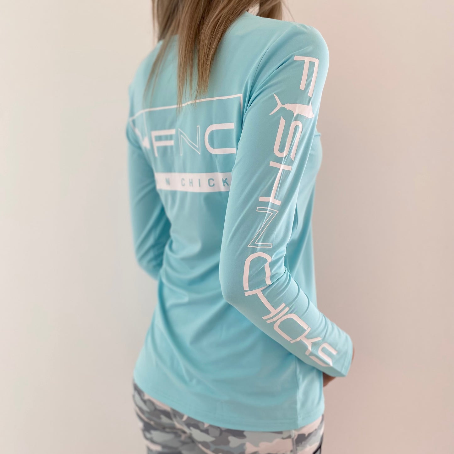 UPF 50+ WOMENS BAYSIDE FISHING SHIRT - TUSKY BLUE